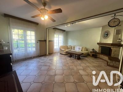 Maison - 92 m² - 5 pièces