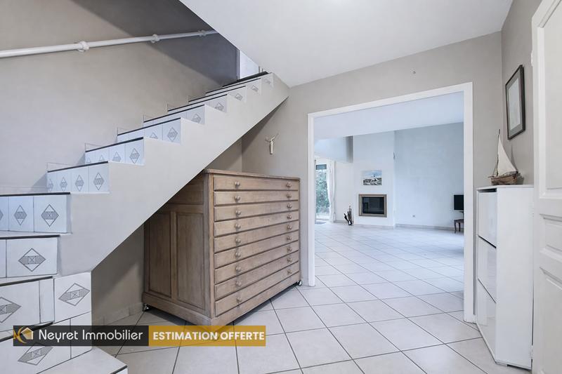 Maison - 137 m² - 7 pièces