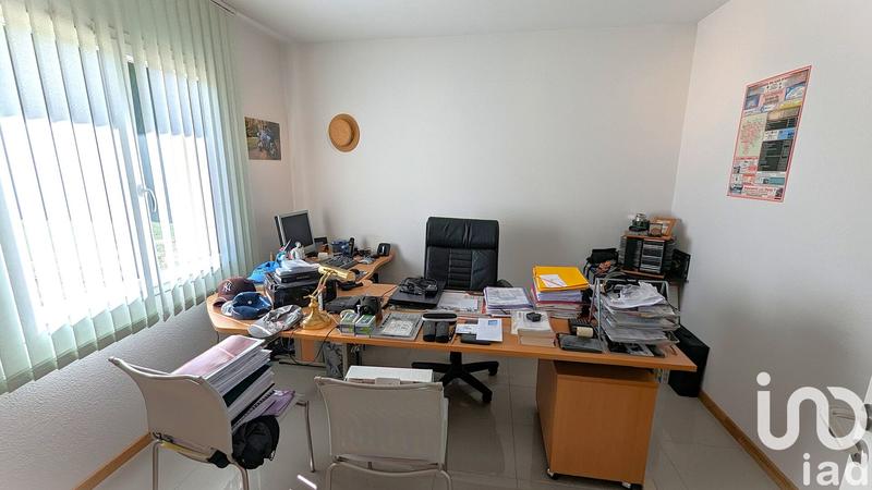 Maison - 250 m² - 8 pièces