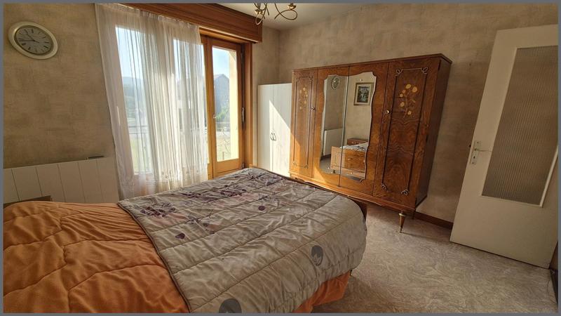 Maison - 185 m² - 10 pièces