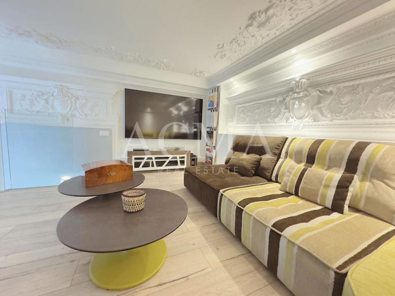 Appartement bourgeois - 73 m² - 3 pièces