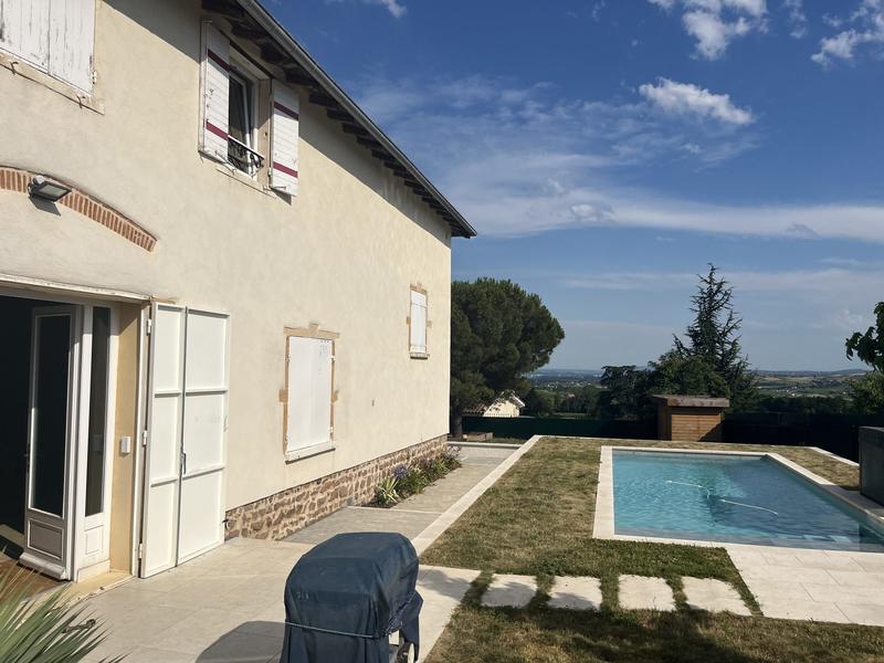 Maison - 352 m² - 8 pièces