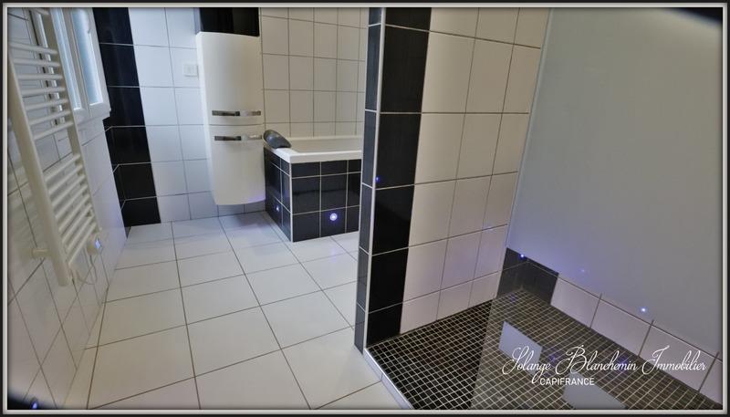 Maison traditionnelle - 175 m² - 7 pièces