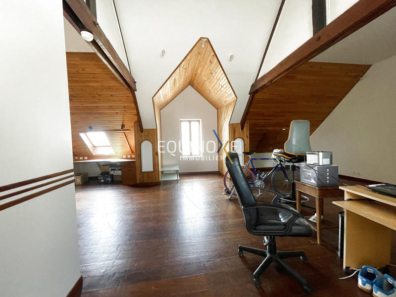 Villa - 188 m² - 9 pièces