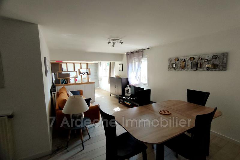 Maison - 195 m² - 8 pièces