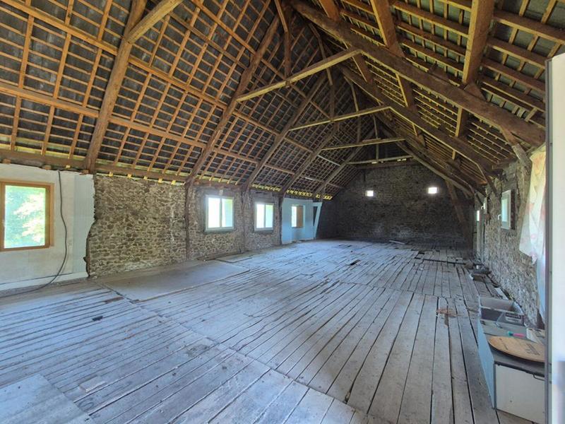 Maison de village - 204 m² - 1 pièce