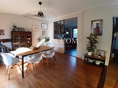 Maison - 140 m² - 6 pièces