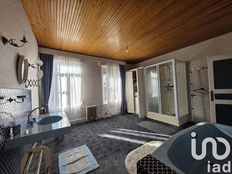 Maison - 152 m² - 9 pièces