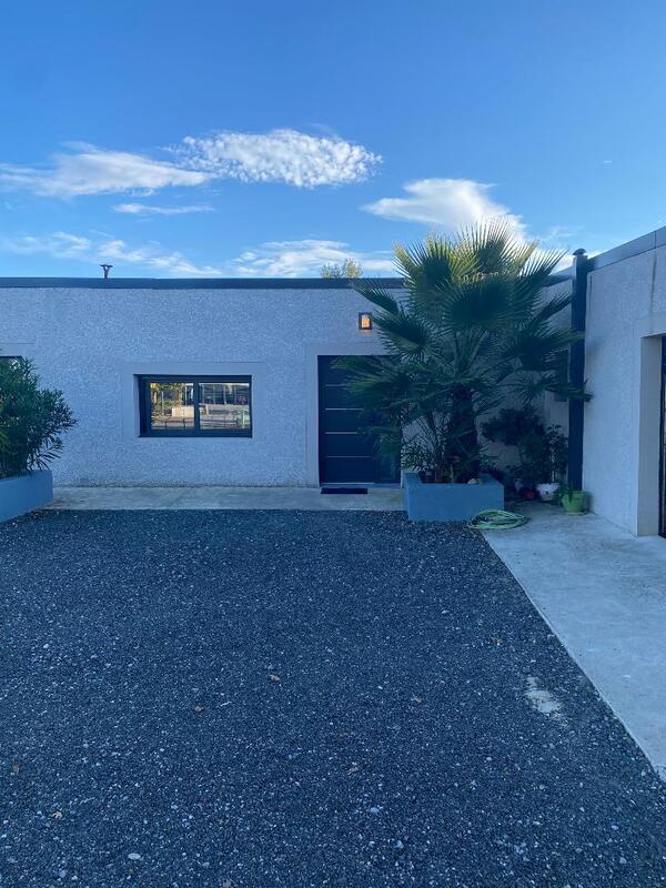 Maison - 720 m² - 6 pièces