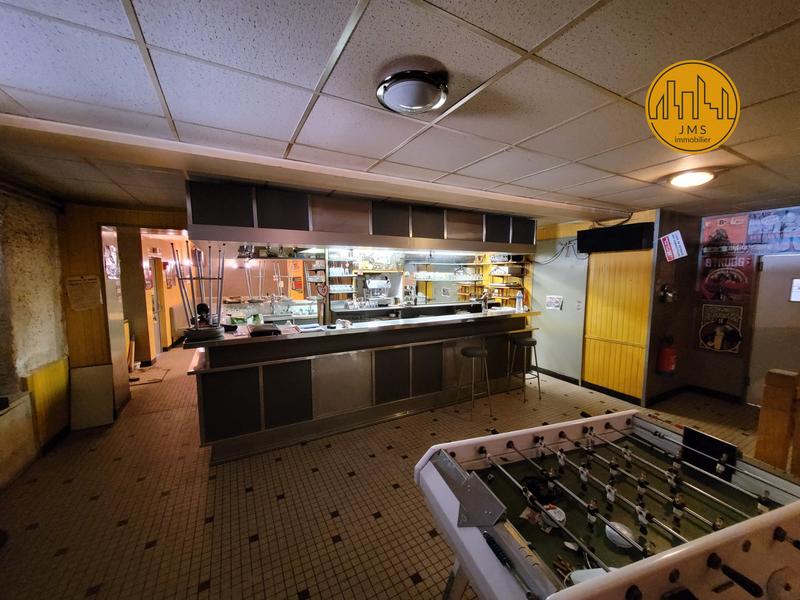 Maison - 380 m² - 12 pièces