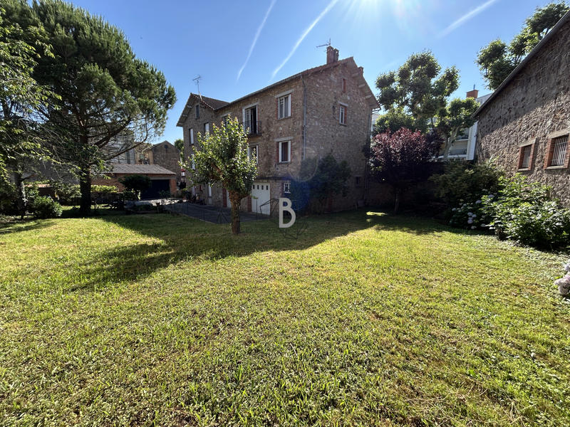 Maison - 194 m² - 8 pièces