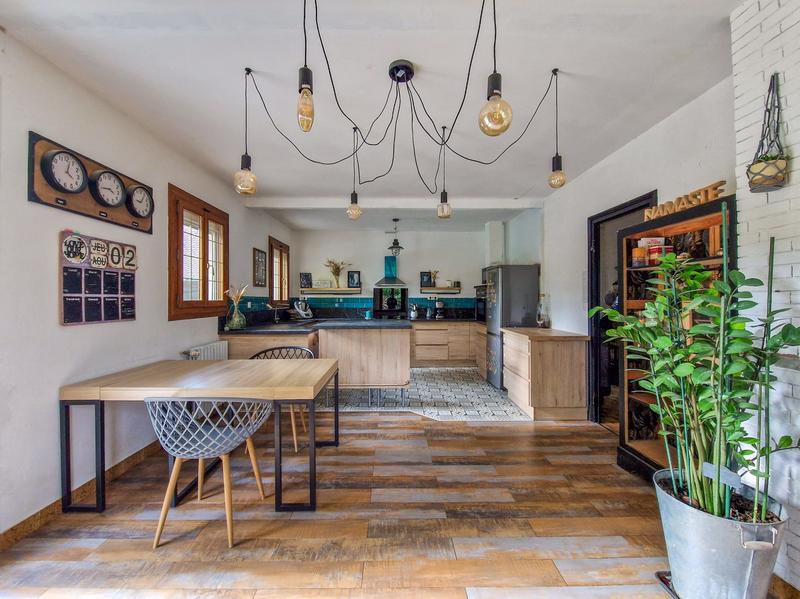 Maison - 194 m² - 8 pièces