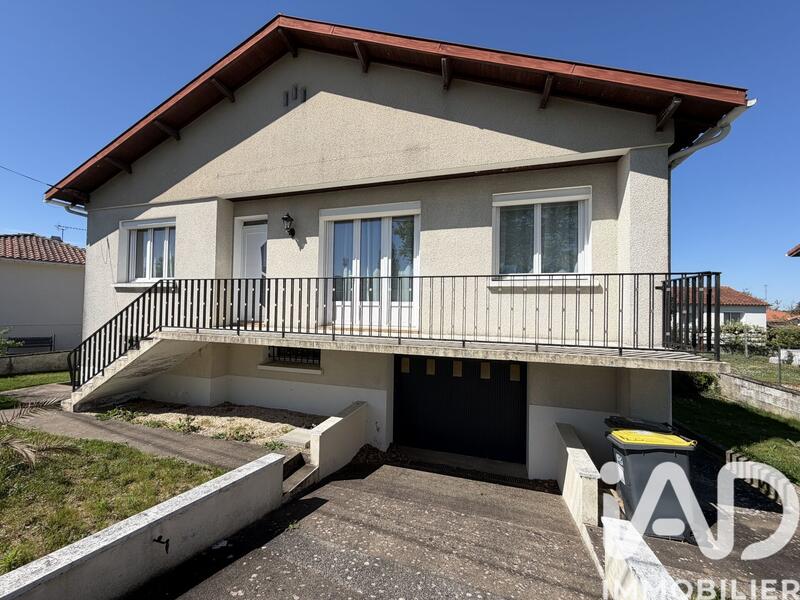 Maison - 92 m² - 5 pièces