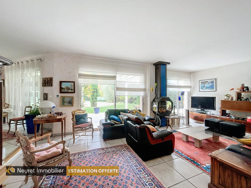 Villa - 180 m² - 6 pièces