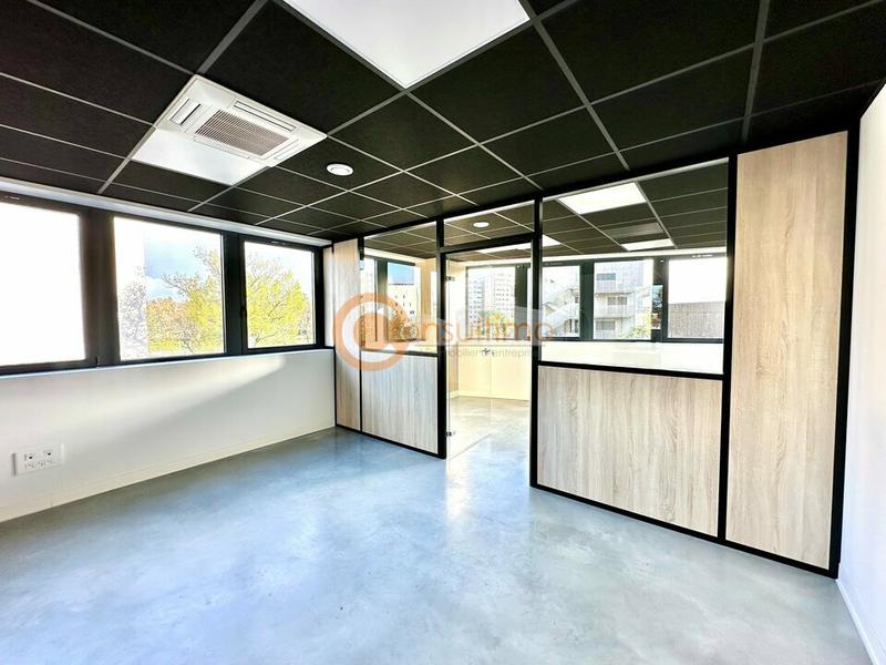 Bureau - 59 m²