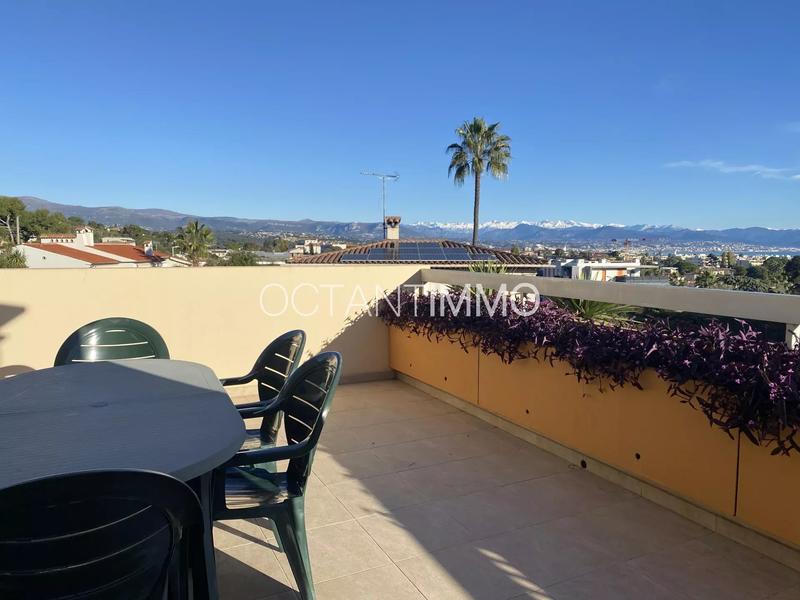 Appartement - 99 m² - 4 pièces