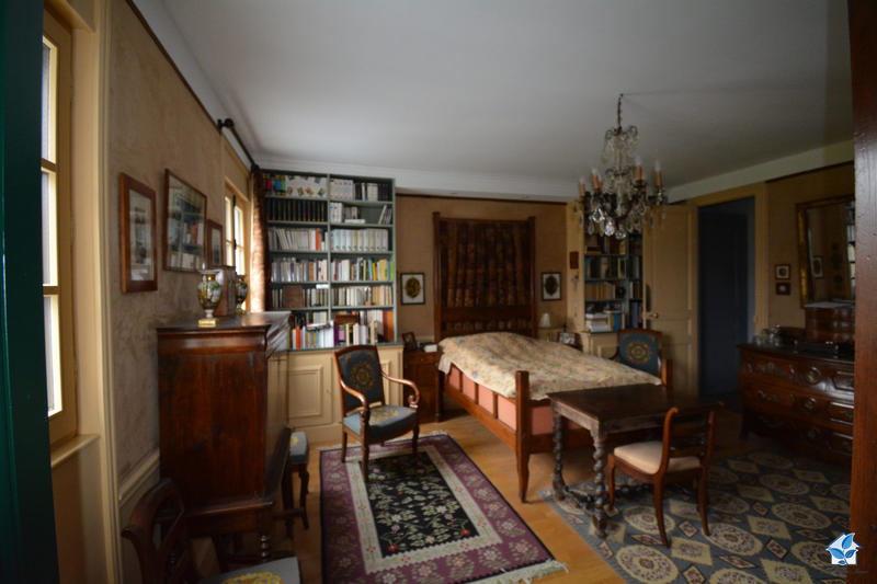 Viager - Maison - 381 m² - 11 pièces