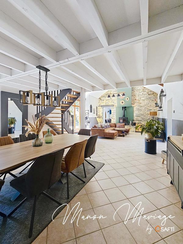 Maison - 216 m² - 5 pièces