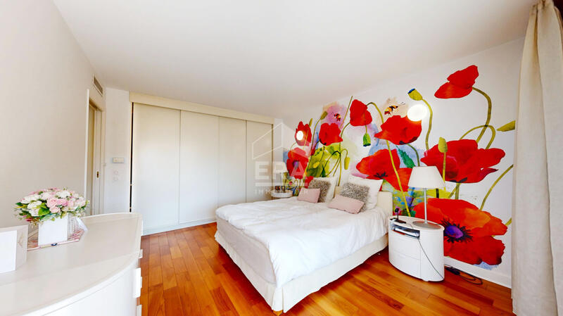 Appartement - 104 m² - 4 pièces