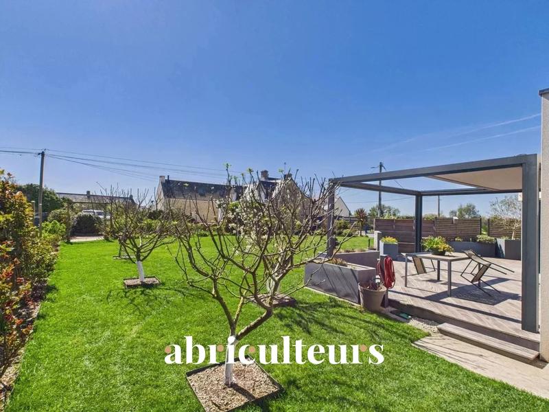 Maison - 186 m² - 9 pièces