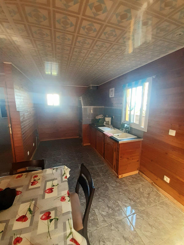 Propriété - 224 m² - 9 pièces