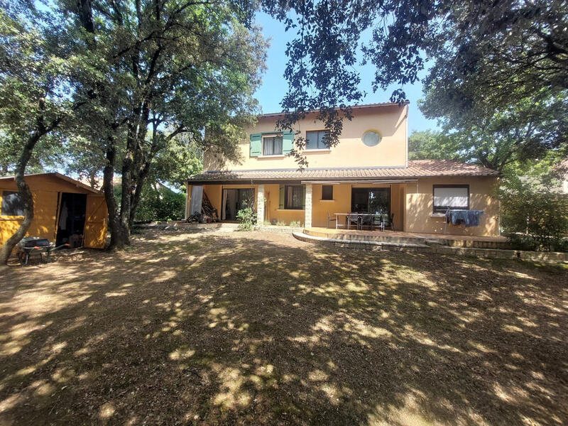 Maison traditionnelle - 117 m² - 5 pièces