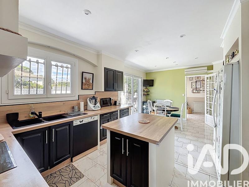 Maison - 240 m² - 5 pièces