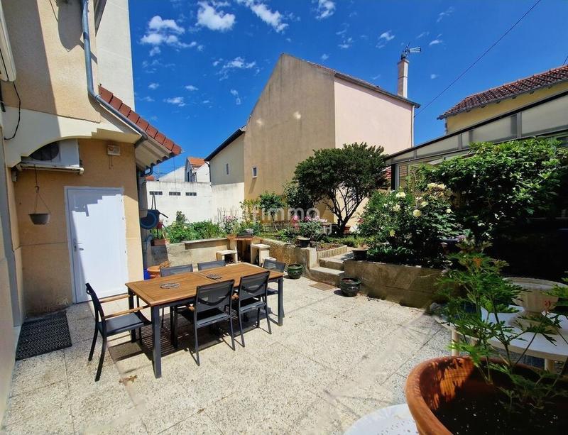 Maison - 170 m² - 7 pièces