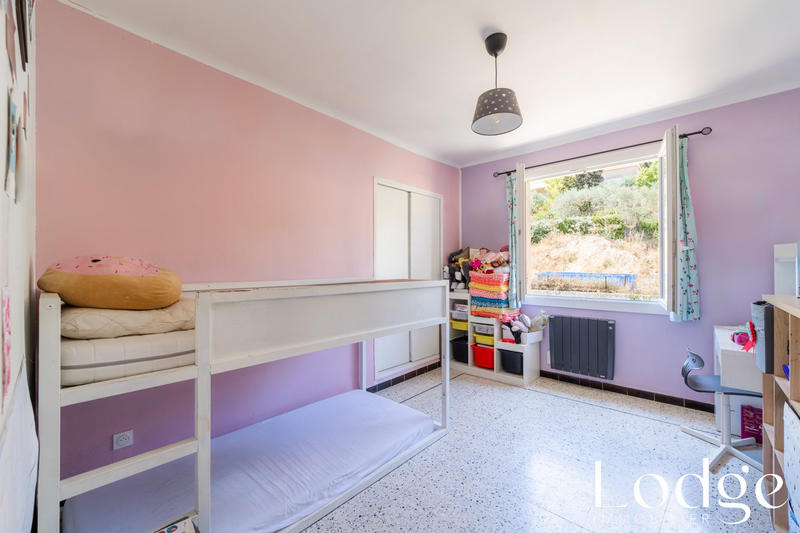 Maison - 93 m² - 5 pièces