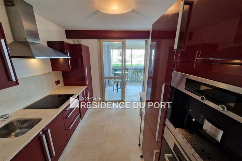 Appartement - 83 m² - 3 pièces