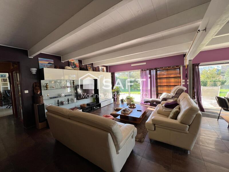 Maison - 178 m² - 10 pièces