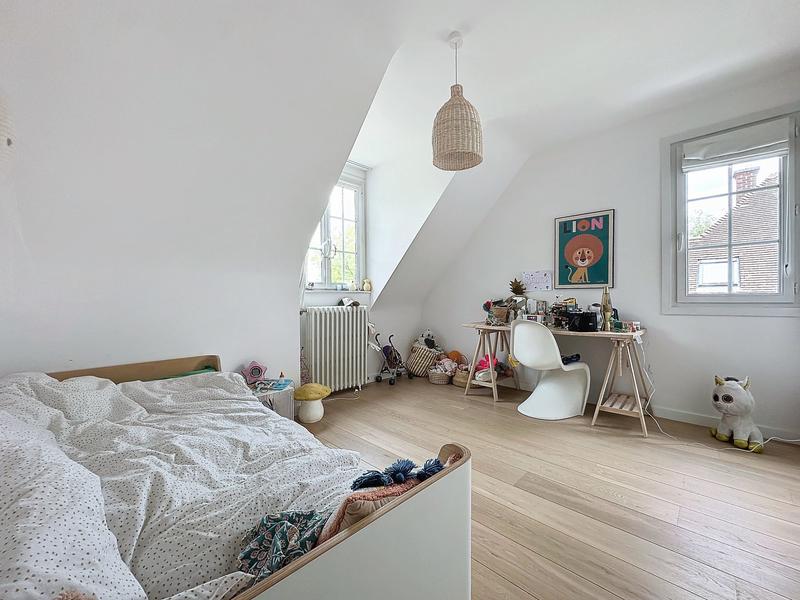 Maison - 186 m² - 6 pièces