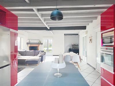 Maison - 140 m² - 5 pièces