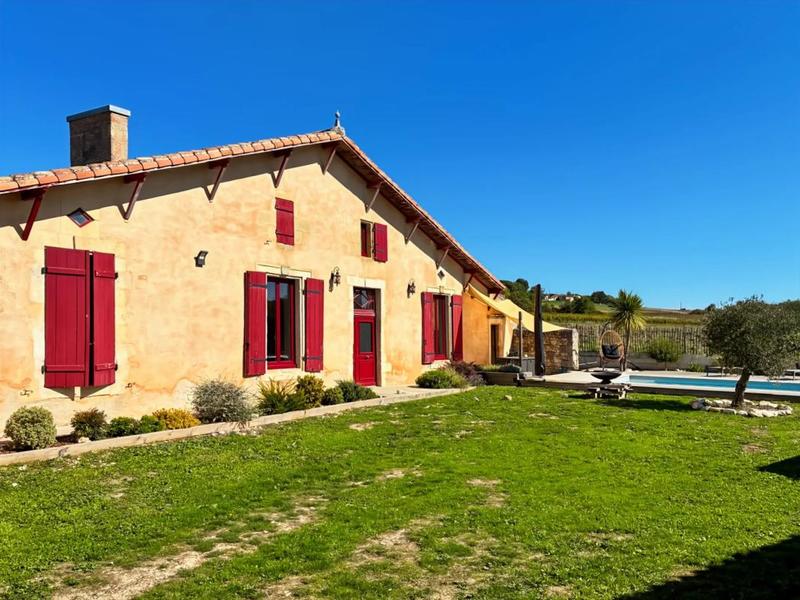 Maison en pierre - 213 m² - 6 pièces