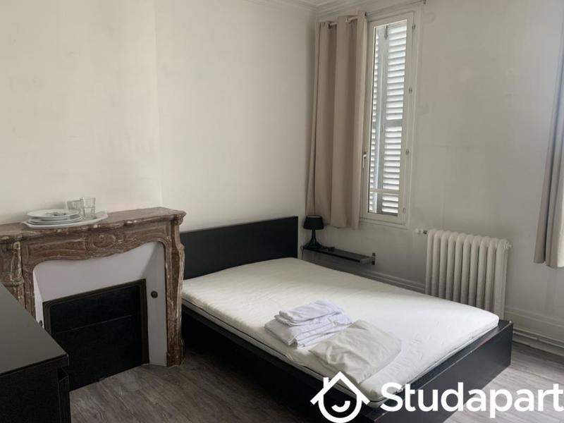 Chambre - 11 m² - 1 pièce