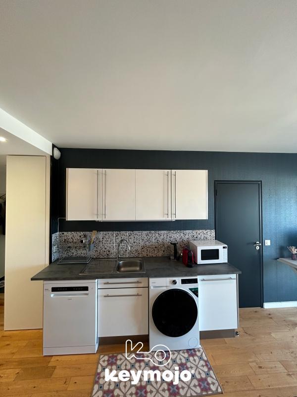 Chambre - 76 m² - 5 pièces