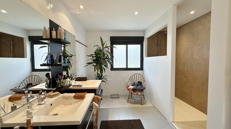 Maison de bois - 160 m² - 6 pièces