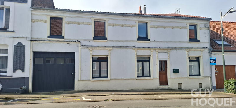 Maison - 180 m² - 9 pièces