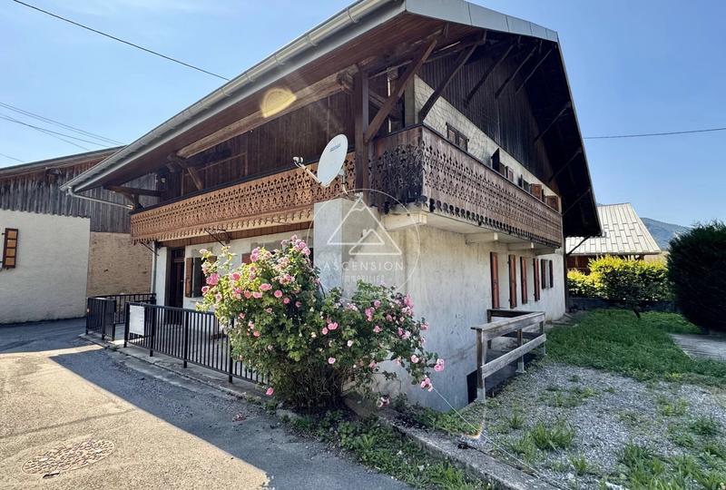 Châlet - 220 m² - 7 pièces