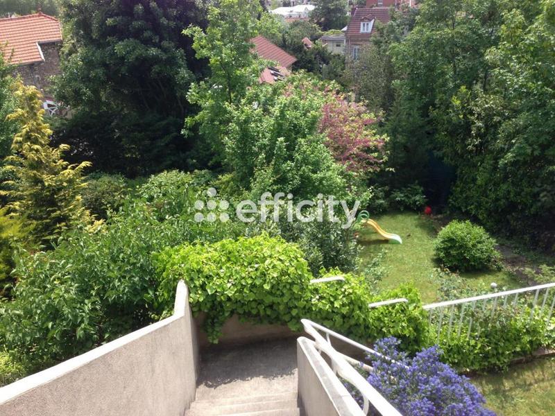 Maison - 200 m² - 7 pièces