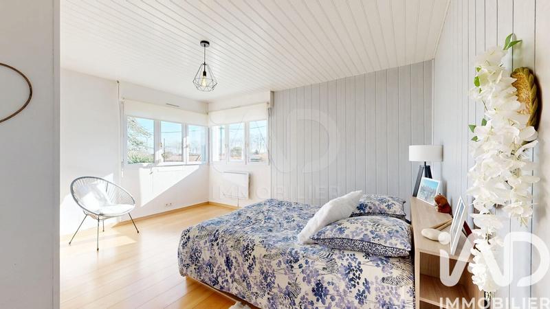 Maison - 206 m² - 8 pièces