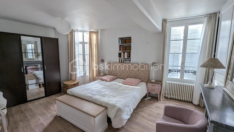 Immeuble - 160 m² - 9 pièces