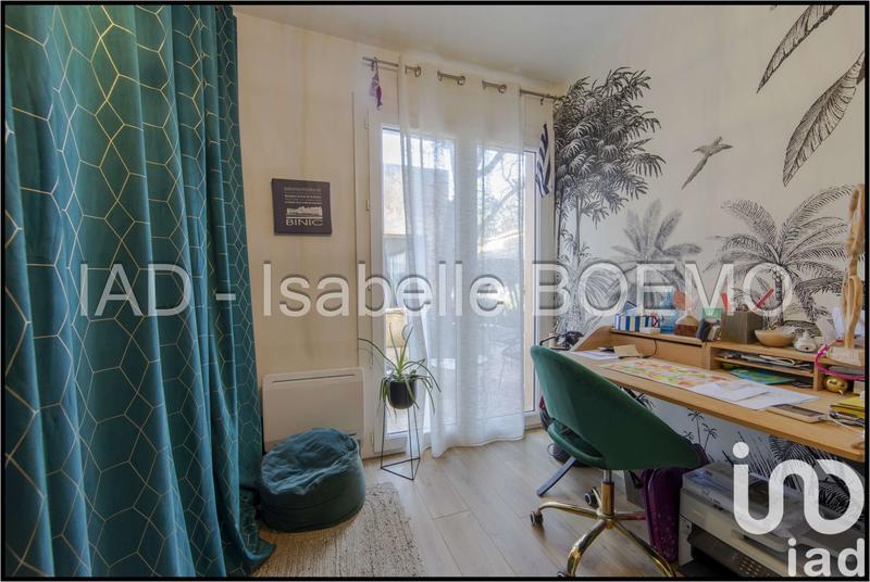 Maison - 216 m² - 9 pièces