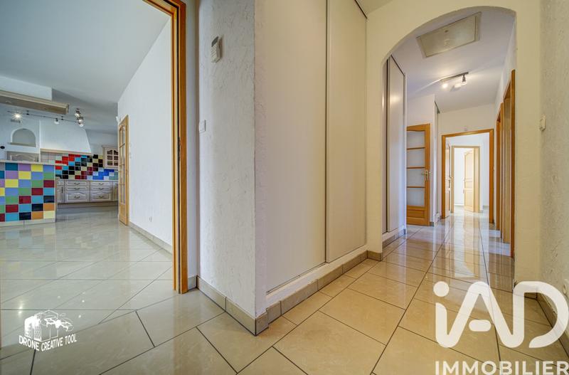 Maison - 267 m² - 9 pièces