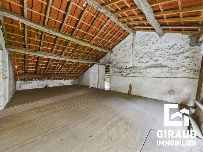 Maison ancienne - 312 m² - 8 pièces