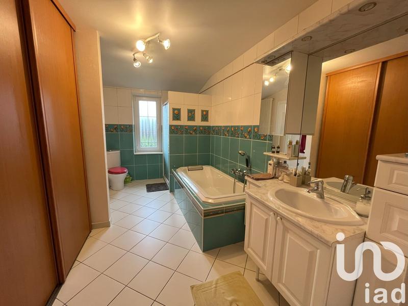 Maison - 189 m² - 9 pièces