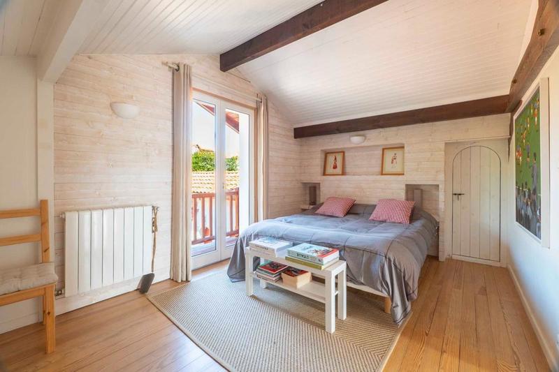 Villa - 180 m² - 6 pièces