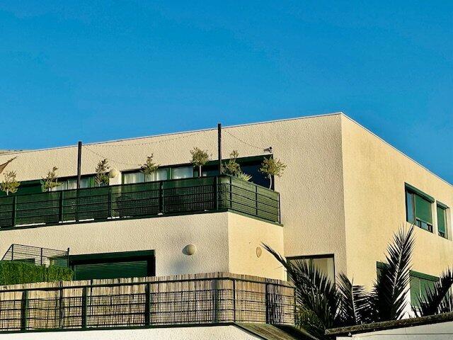 Appartement sur toit - 64 m² - 3 pièces