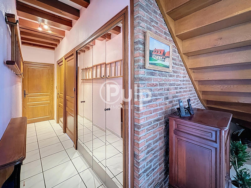 Maison - 146 m² - 9 pièces