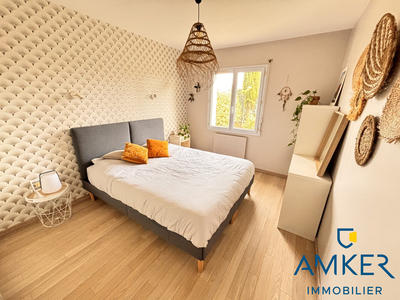 Maison - 181 m² - 7 pièces